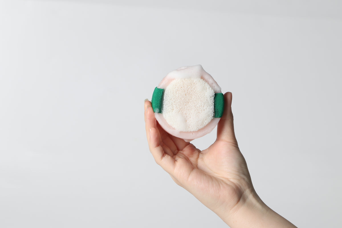 Chiodi di garofano e sapone spugnoso